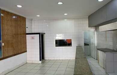 Imagem 2: Loja para aluguel tem 202 metros quadrados vão livre mezanino com 3 quartos