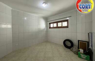 Imagem 15: Casa para venda com lareira e quintal em condomínio de Arujá