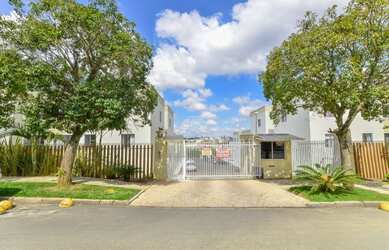 Imagem: O apartamento possui 3 Dormitórios, 1 Banheiro, 1 Vaga na garagem