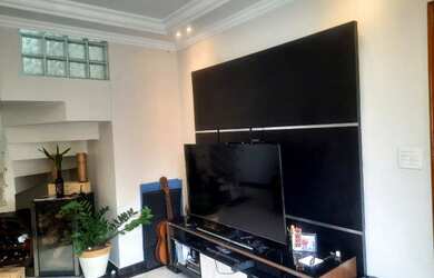 Imagem: A casa possui 3 Dormitórios, 1 Banheiro e 240m² de Área e