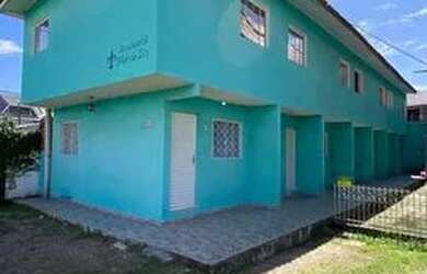 Imagem: A casa em condomínio possui 1 Dormitório, 1 Banheiro, 1 Vaga