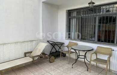 Imagem: A casa possui 2 Dormitórios, 3 Banheiros, 2 Vagas na garagem