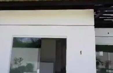 Imagem: A casa em condomínio possui 4 Dormitórios, 3 Banheiros, 1