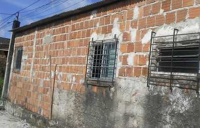 Imagem: A casa possui 2 Dormitórios, 1 Banheiro, 12m² de Área e
