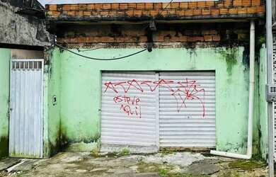 Imagem: A casa possui 2 Dormitórios, 1 Banheiro, 150m² de Área e