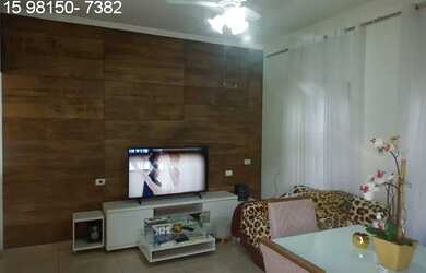 Imagem: A casa possui 2 Dormitórios, 1 Banheiro, 2 Vagas na garagem