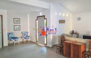 Imagem: A casa em condomínio possui 3 Dormitórios, 2 Banheiros, 3