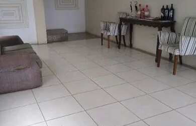 Imagem: A kitnet possui 1 Dormitório, 1 Banheiro, 1 Vaga na garagem