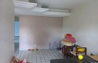 Imagem: A casa possui 1 Dormitório, 1 Banheiro, 1 Vaga na garagem e