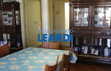 Imagem: O apartamento possui 4 Dormitórios, 5 Banheiros, 2 Vagas na