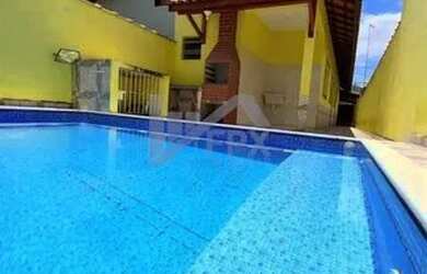 Imagem: A casa possui 2 Dormitórios, 1 Banheiro, 2 Vagas na garagem