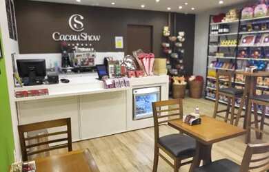 Imagem 3: Repasse de franquia Cacau Show - Loja linda Motivo Mudança