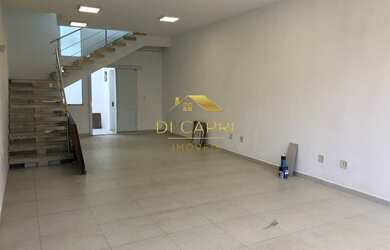 Imagem: O depósito possui 2 Vagas na garagem, 150m² de Área e está