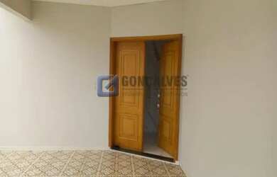 Imagem: A casa possui 1 Dormitório, 3 Banheiros, 1 Vaga na garagem