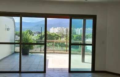 Imagem: O apartamento na cobertura possui 3 Dormitórios, 2 Banheiros