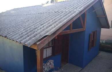 Imagem: A casa possui 3 Dormitórios, 1 Banheiro e 130m² de Área e