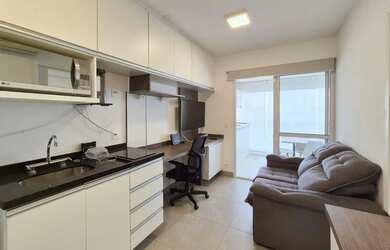 Imagem: O apartamento possui 1 Dormitório, 1 Banheiro, 1 Vaga na garagem