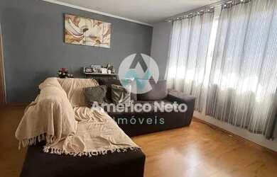 Imagem: A casa possui 3 Dormitórios, 1 Banheiro, 2 Vagas na garagem