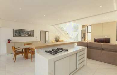 Imagem 16: Sobrado com 04 suítes e 03 vagas de garagem Bom Retiro Matinhos