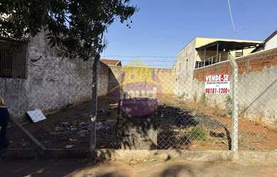 Imagem: O terreno possui 250m² de Área e está localizado em São