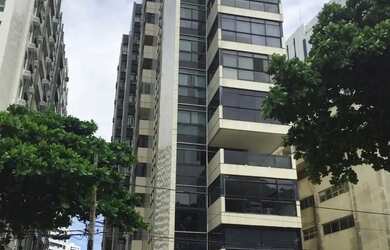 Imagem: O apartamento possui 4 Dormitórios, 1 Banheiro, 2 Vagas na