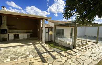 Imagem 2: Casa em Esmeraldas. Churrasqueira, 1.350m² de Área, 2 Vagas na garageme4...