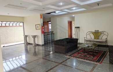 Imagem: O apartamento possui 4 Dormitórios, 5 Banheiros, 2 Vagas na