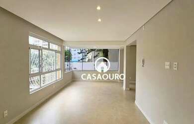 Imagem: O apartamento possui 4 Dormitórios, 2 Banheiros, 2 Vagas na