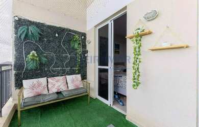 Imagem: O apartamento possui 2 Dormitórios, 1 Banheiro, 1 Vaga na garagem