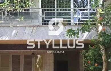 Imagem: A casa possui 3 Dormitórios, 2 Banheiros, 5 Vagas na garagem