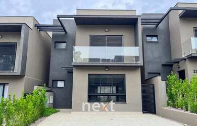 Imagem: A casa em condomínio possui 3 Dormitórios, 2 Banheiros, 2