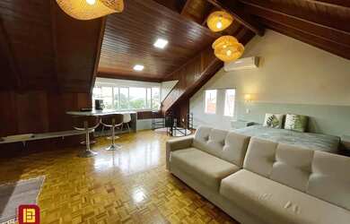 Imagem: A casa possui 5 Dormitórios, 4 Banheiros, 3 Vagas na garagem