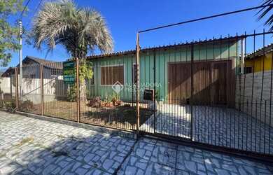 Imagem: A casa à venda possui 3 Dormitórios, 1 Banheiro, 3 Vagas na