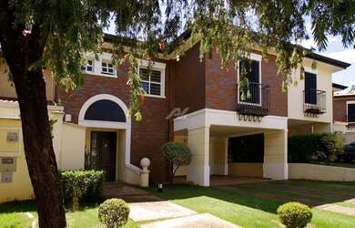 Imagem: A casa em condomínio possui 3 Dormitórios, 5 Banheiros, 4