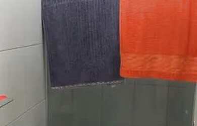 Imagem: A casa em condomínio possui 2 Dormitórios, 1 Banheiro, 2 Vagas