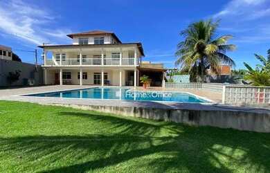 Imagem: A casa possui 5 Dormitórios, 5 Banheiros e 399m² de Área