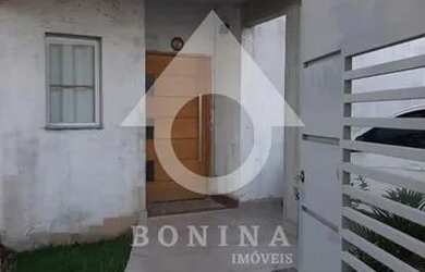 Imagem: A casa em condomínio possui 5 Dormitórios, 4 Banheiros, 2