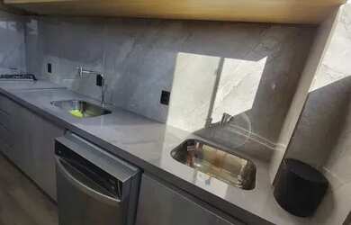 Imagem: O apartamento possui 2 Dormitórios, 1 Banheiro, 1 Vaga na garagem