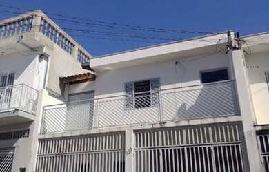 Imagem: A casa possui 3 Dormitórios, 1 Banheiro, 1 Vaga na garagem