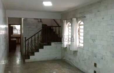 Imagem: A casa possui 3 Dormitórios, 3 Banheiros, 1 Vaga na garagem