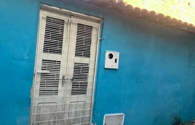 Imagem: A casa possui 1 Dormitório, 1 Banheiro e está localizado