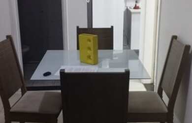 Imagem: O apartamento possui 2 Dormitórios, 1 Banheiro, 2 Vagas na