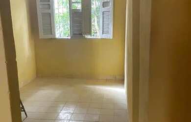 Imagem: A casa possui 2 Dormitórios, 1 Banheiro e está localizado