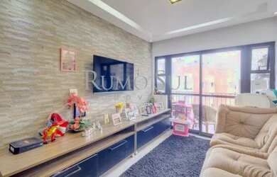 Imagem: O apartamento possui 3 Dormitórios, 1 Banheiro, 2 Vagas na