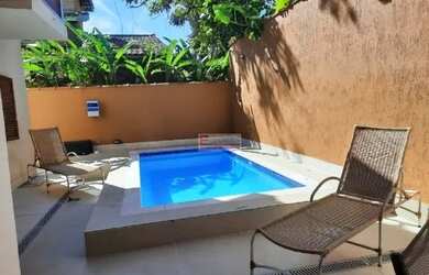 Imagem: A casa possui 4 Dormitórios, 5 Banheiros, 3 Vagas na garagem