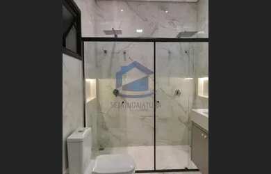 Imagem: A casa em condomínio possui 3 Dormitórios, 4 Banheiros, 4