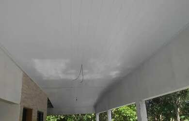 Imagem: A casa possui 1 Dormitório, 2 Banheiros e está localizado