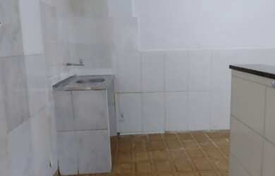 Imagem: A casa possui 1 Dormitório e 1 Banheiro e está localizado