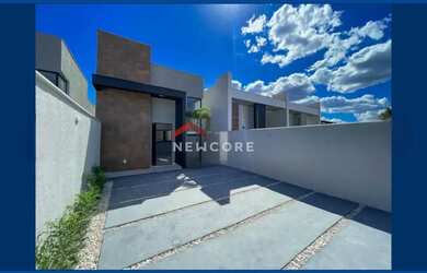 Imagem: A casa possui 3 Dormitórios, 3 Banheiros, 2 Vagas na garagem