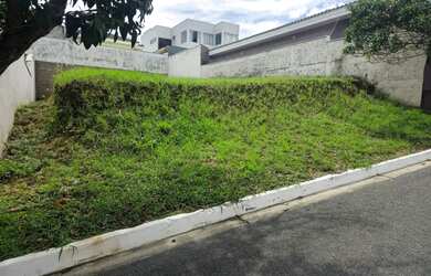 Imagem: O terreno possui 300m² de Área e Imóvel novo e está localizado